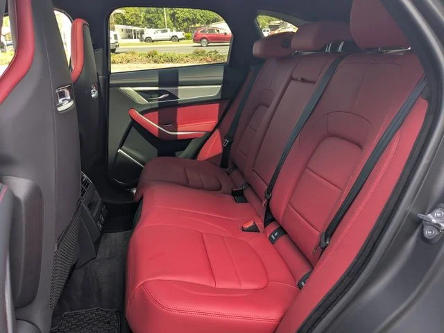 2026 Jaguar F-Pace R-Dynamic S - Photo 12