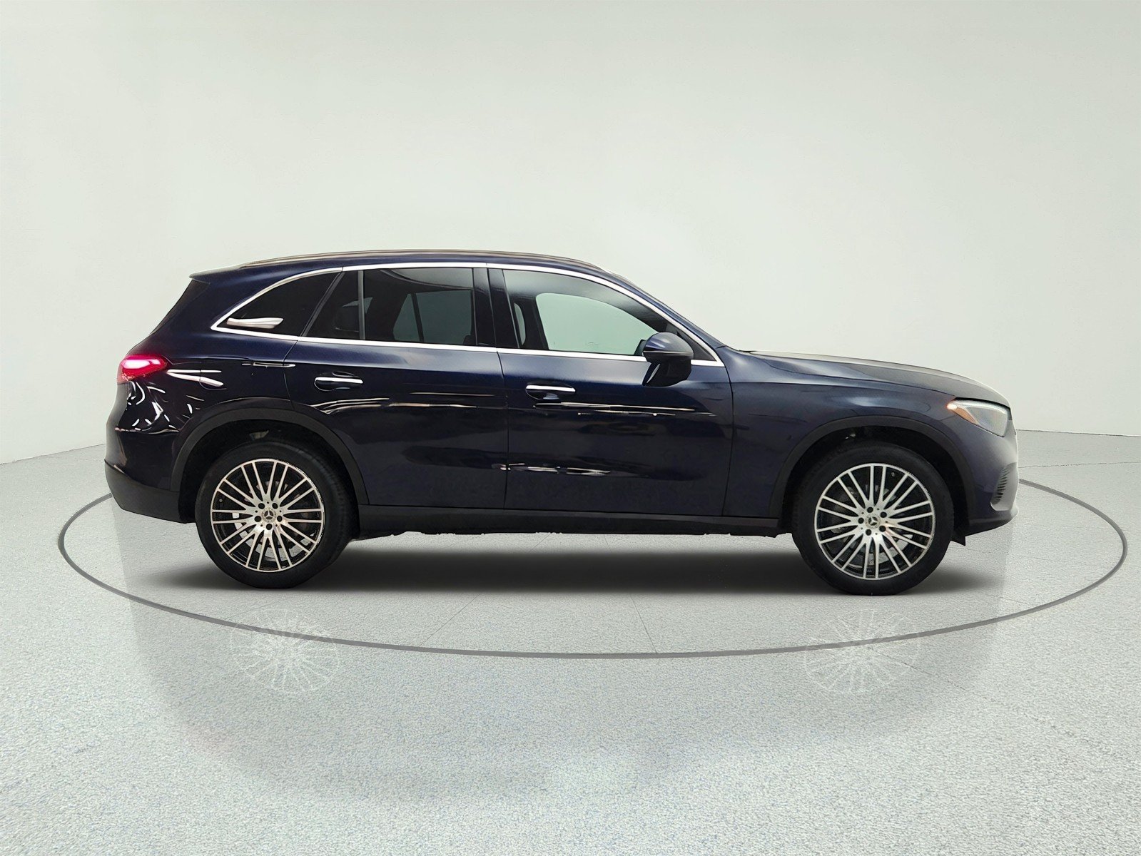 Certified Used 2024 Nautical Blue Metallic Mercedes-Benz GLC 300 SUV image 4