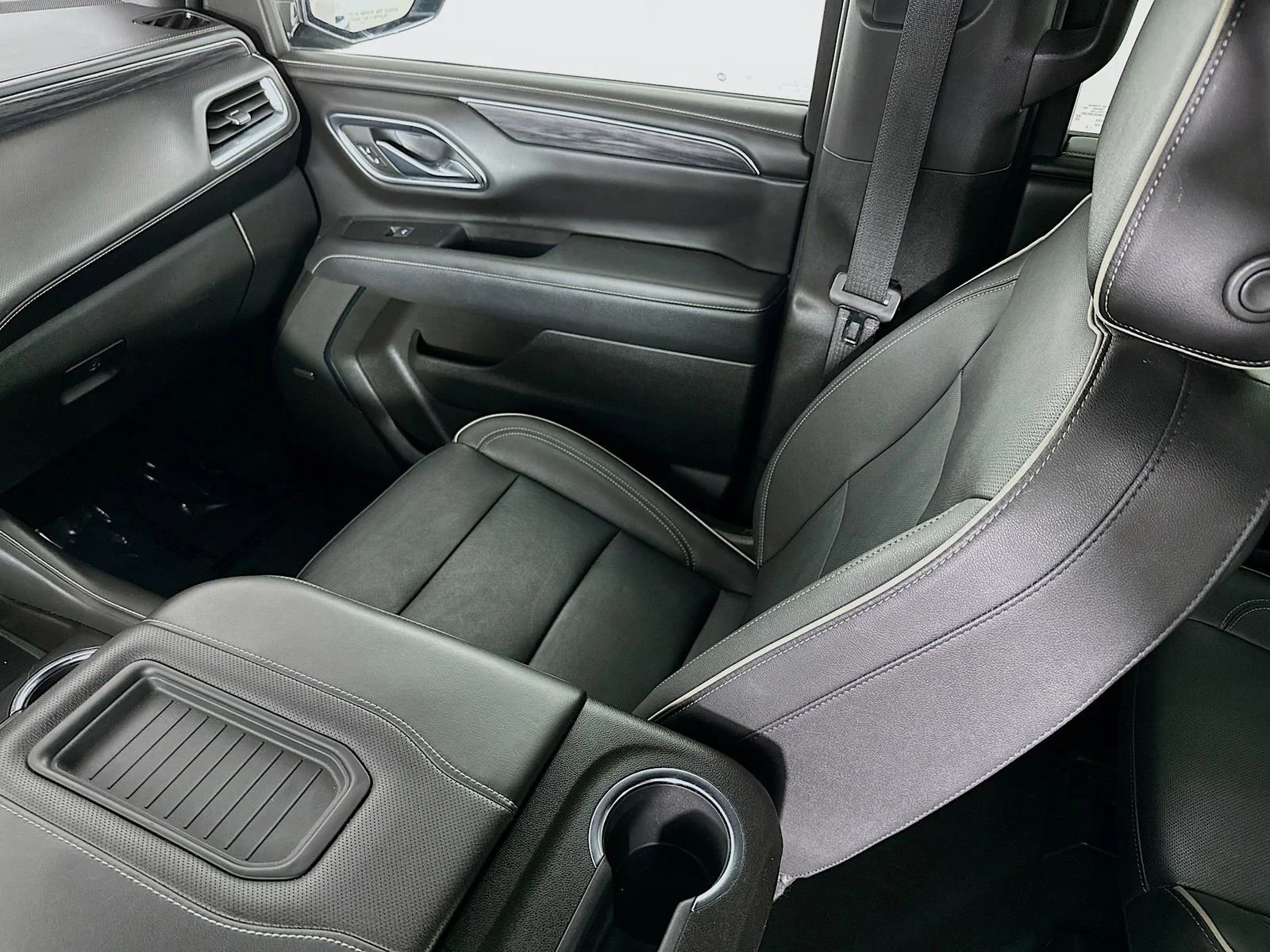 2023 GMC Yukon SLT - Photo 26