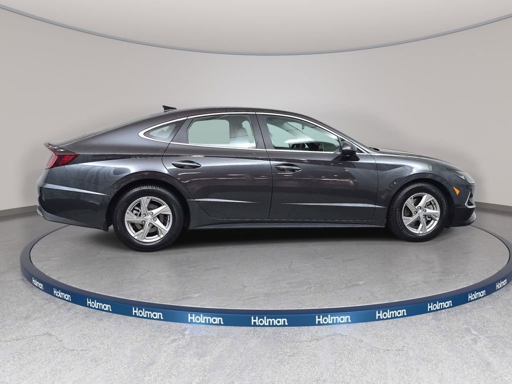 Used 2021 Portofino Gray Hyundai SE image 5