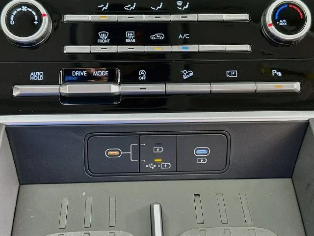 New 2027 Black Hyundai SE image 17