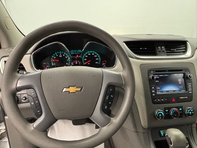 Used 2017 White Chevrolet LS image 17