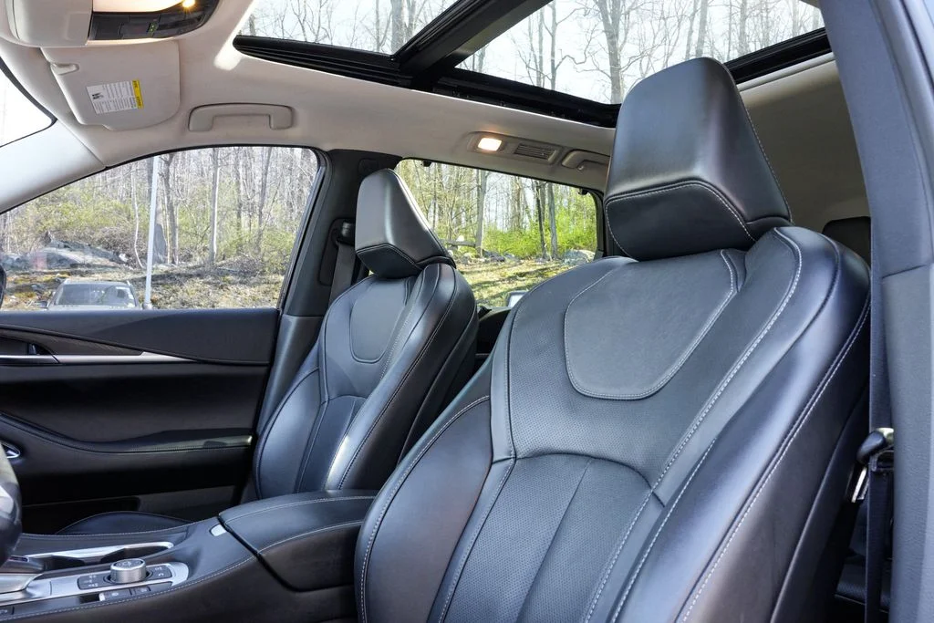 Used 2023 Black INFINITI Sensory image 37