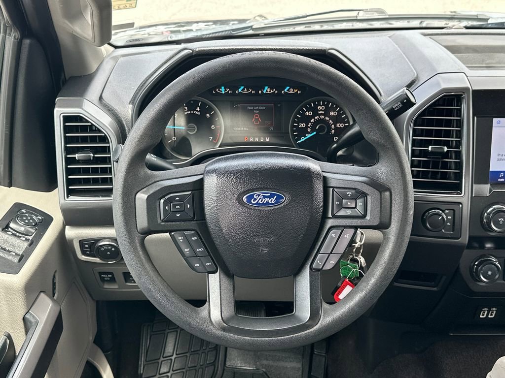Used 2020  Ford XL image 23