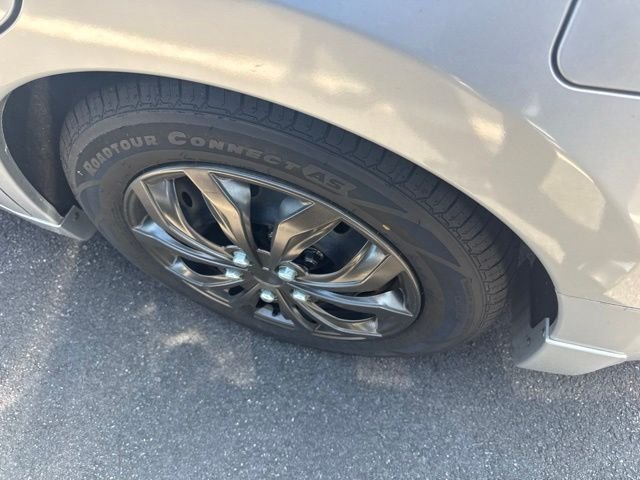 Used 2010 Silver Nissan 2.5 S image 4
