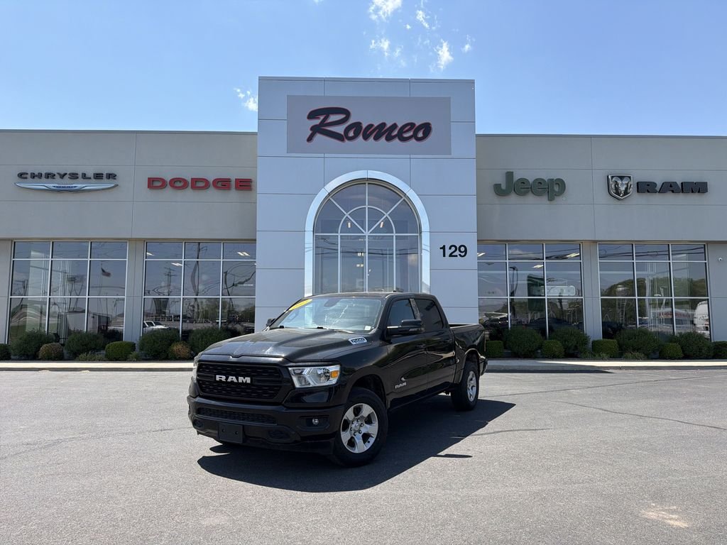 2023 RAM 1500 Big Horn/Lone Star 4x4 Crew Cab 5'7's photo