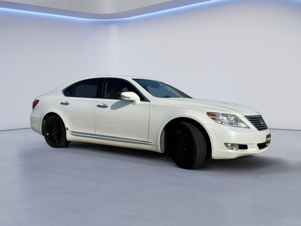 Used 2011 Starfire Pearl Lexus Base image 8