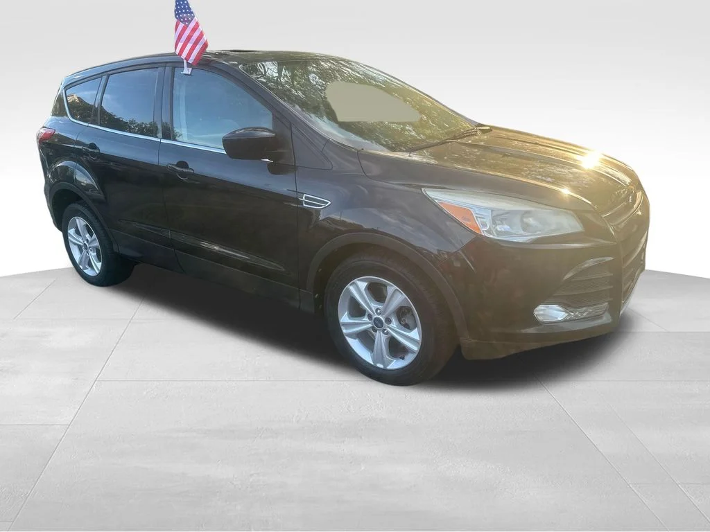 Used 2014 Black Ford SE image 32