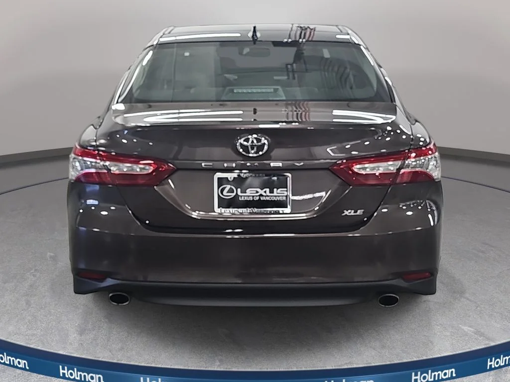 Used 2018 Brown Toyota XLE image 7
