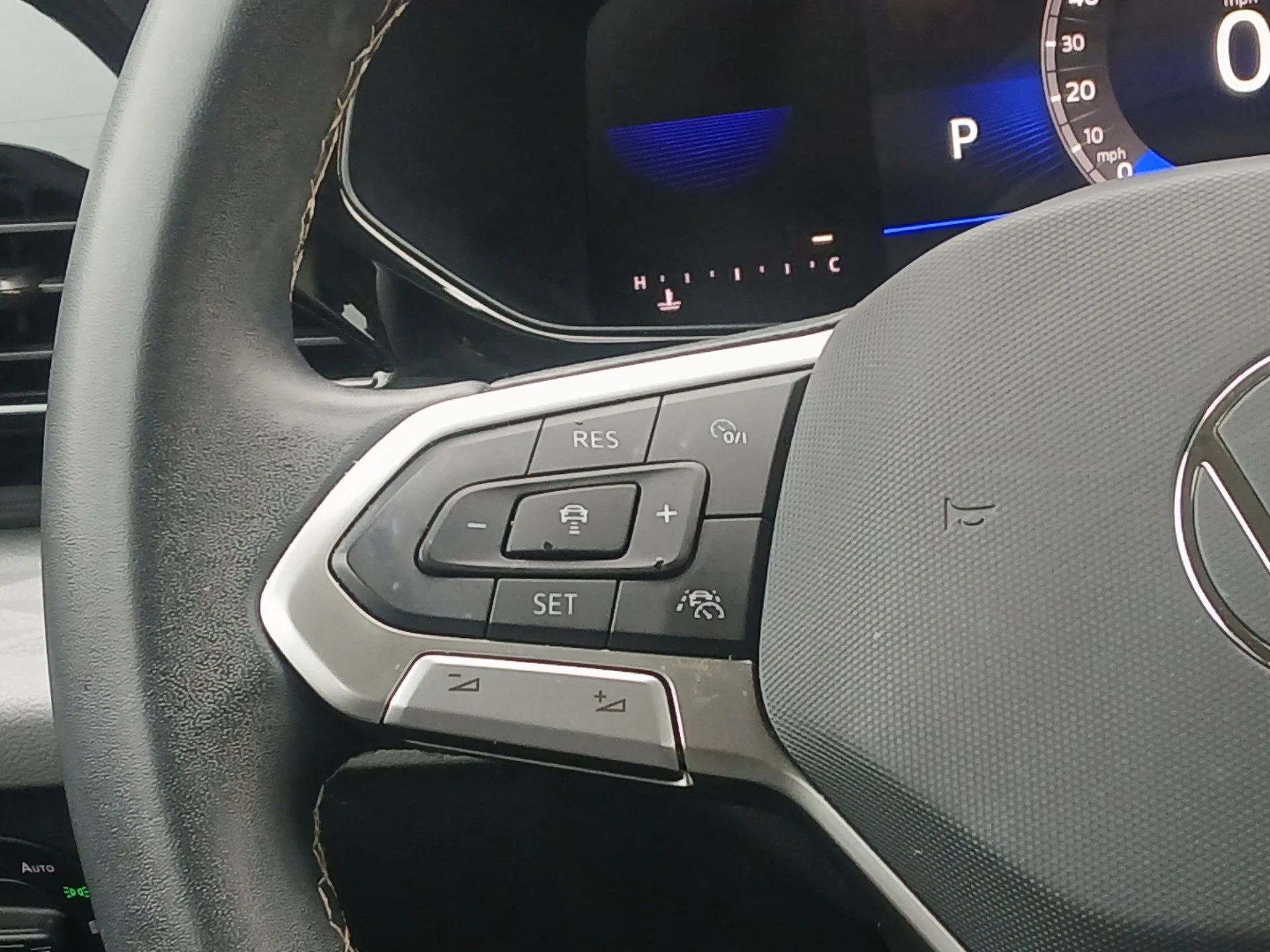 Certified Used 2023  Volkswagen S image 9
