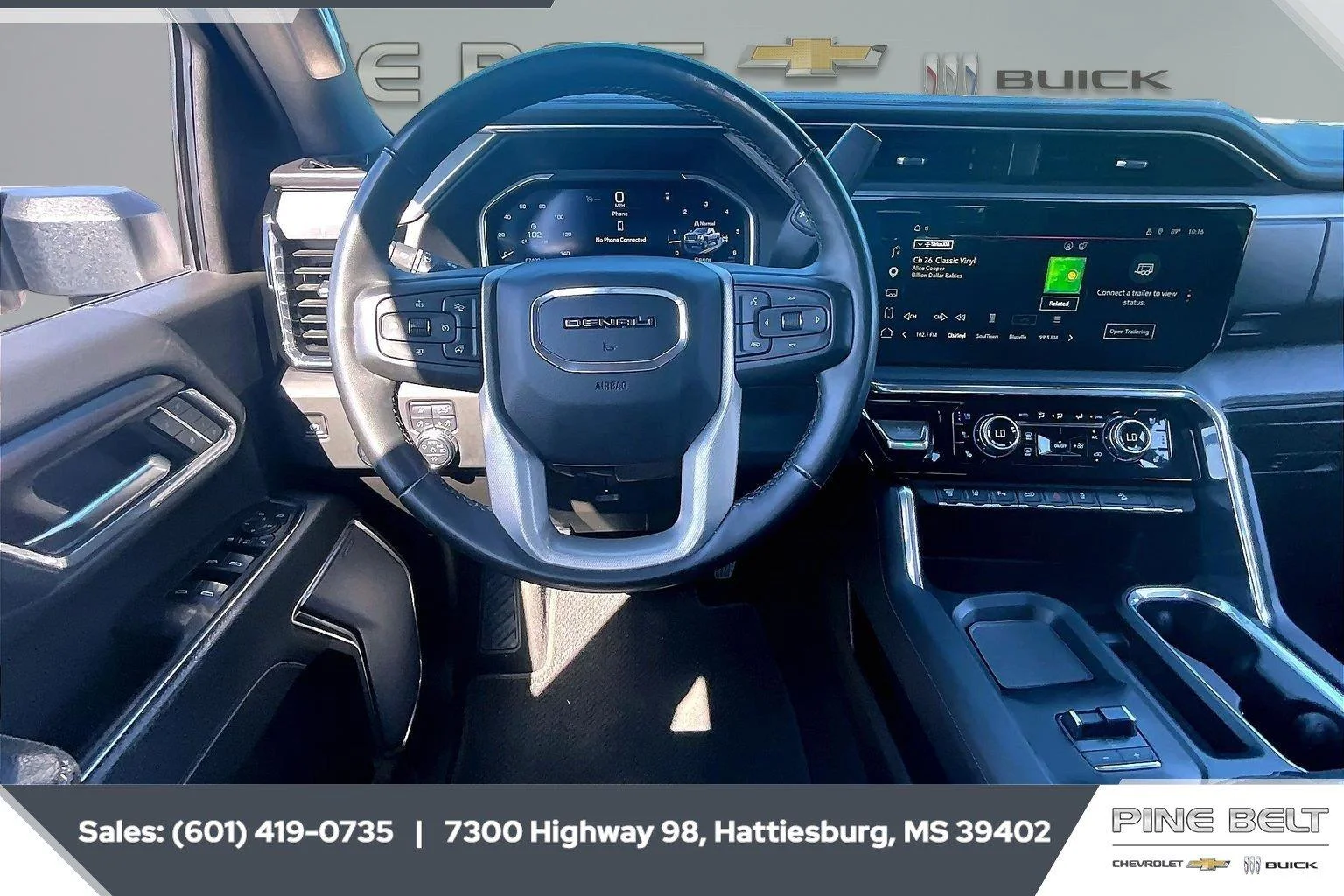 Used 2024 White Frost Tricoat GMC Denali image 6