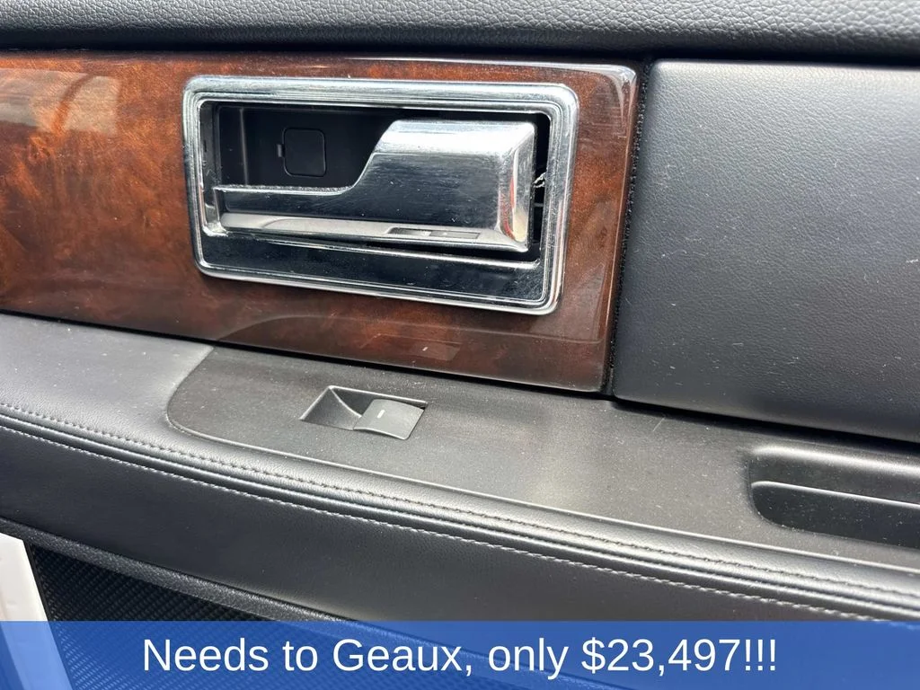 Used 2017 White Lincoln Select image 30