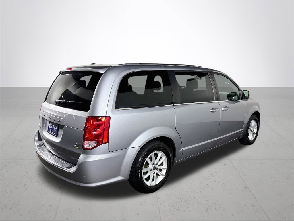Used 2019 Silver Dodge SXT image 6