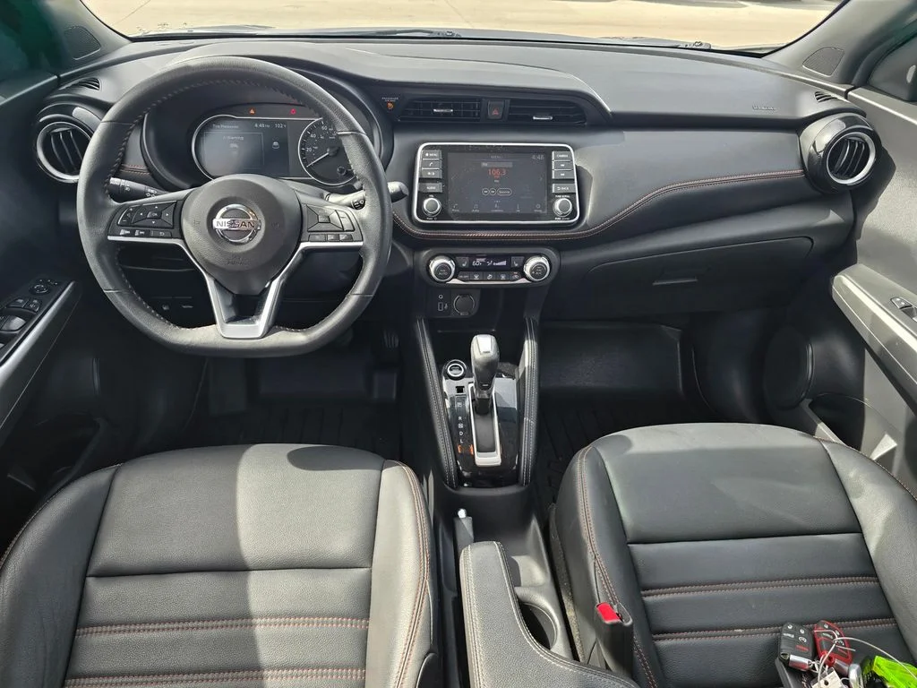Used 2020 Gray Nissan SR image 14