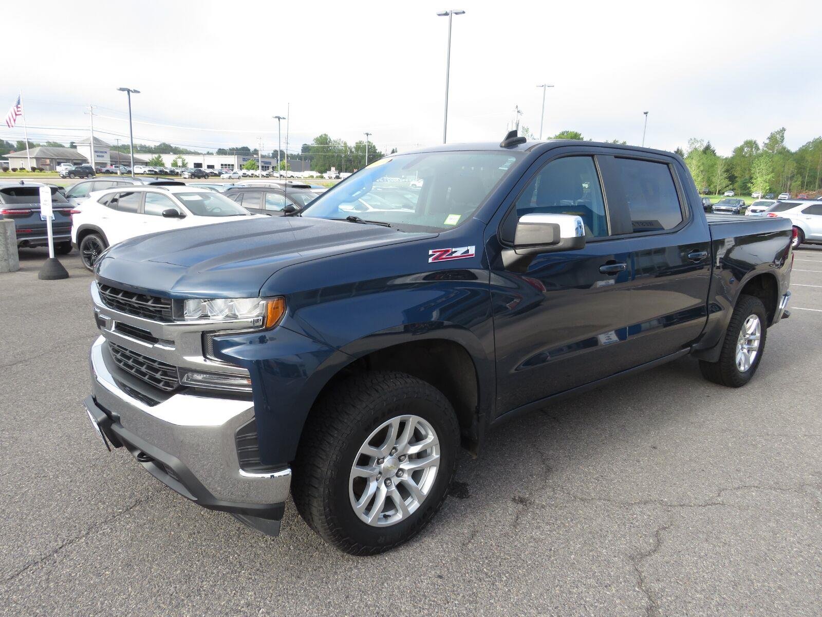 Used 2019  CHEVROLET TRUCK  image 10