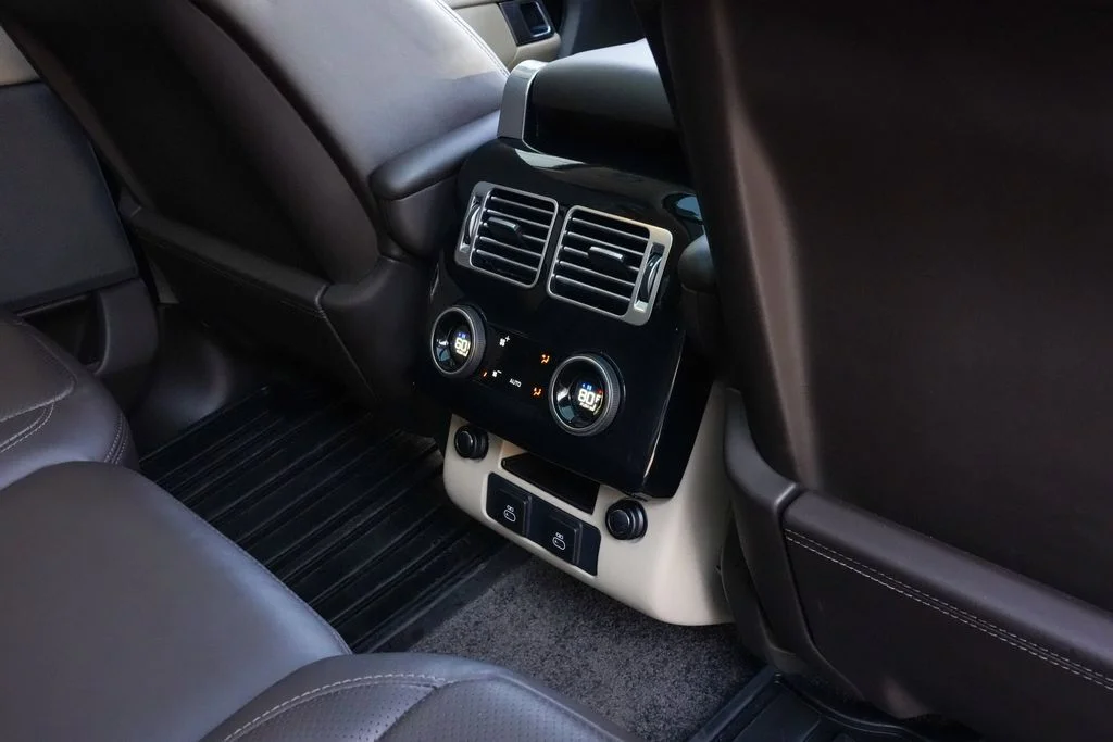 Used 2022 White Land Rover Westminster image 46