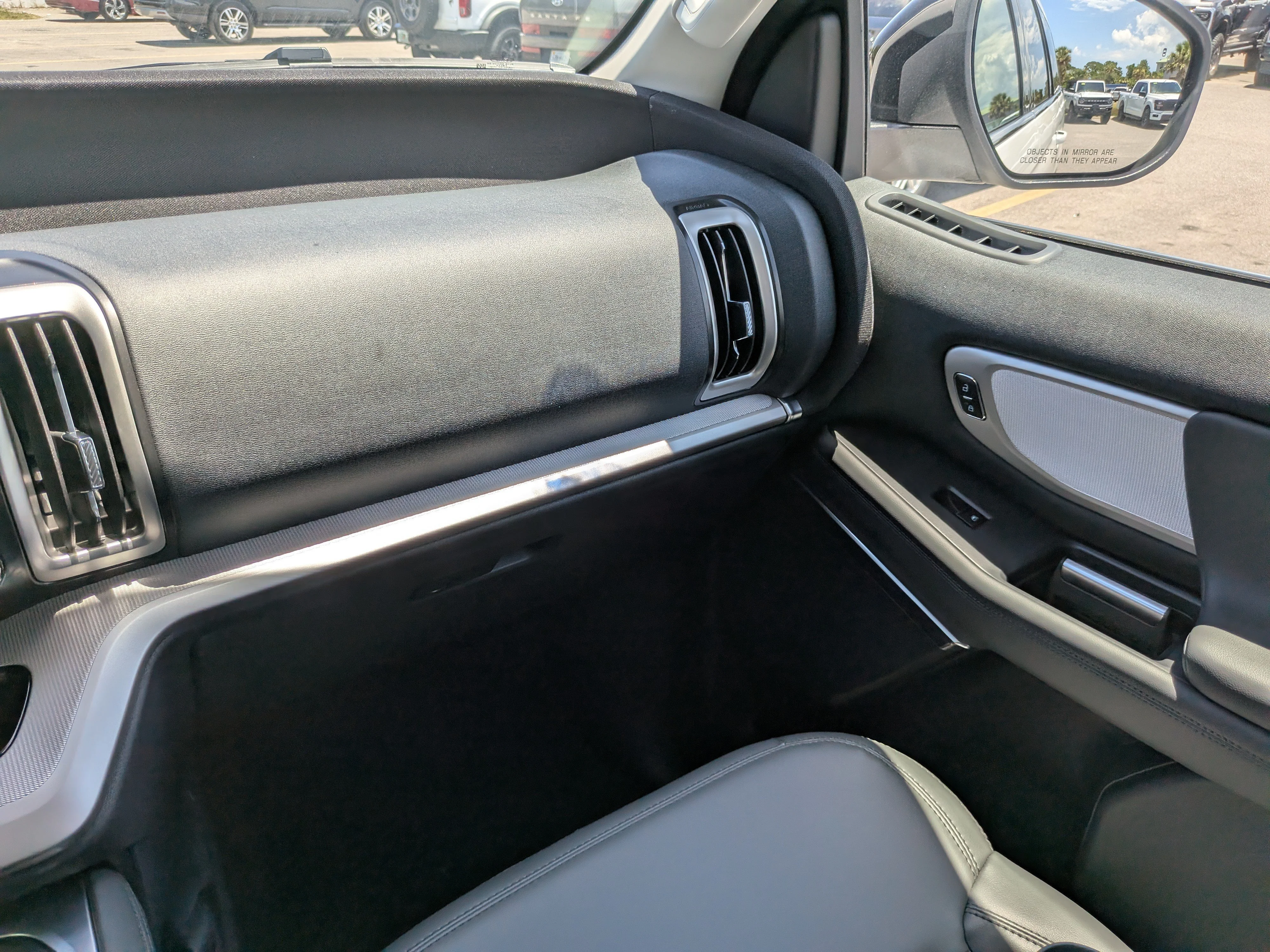 New 2027 Star White Metallic Tri-Coat Ford Active image 14