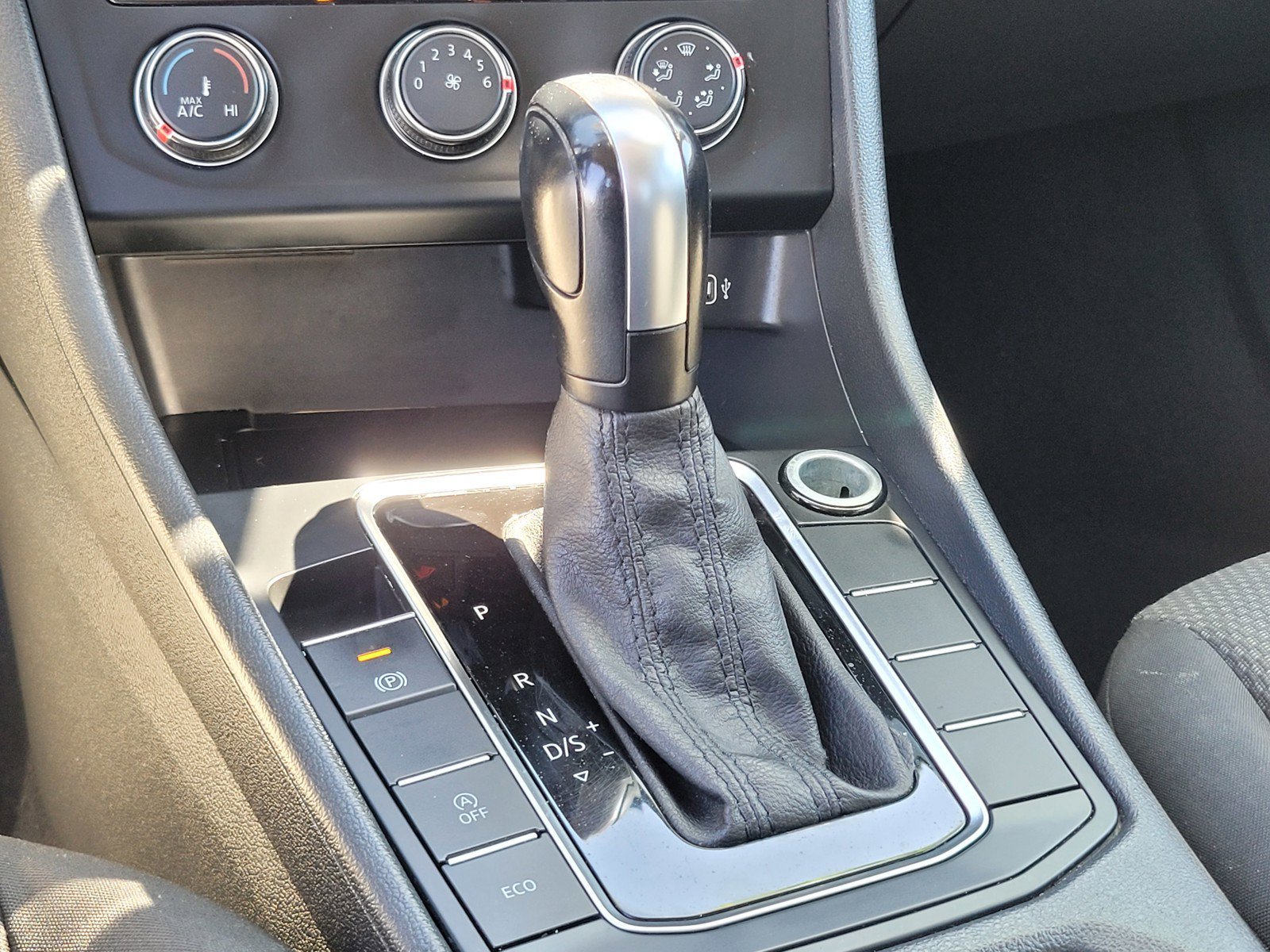 Used 2019 -SELECT- Volkswagen  image 23