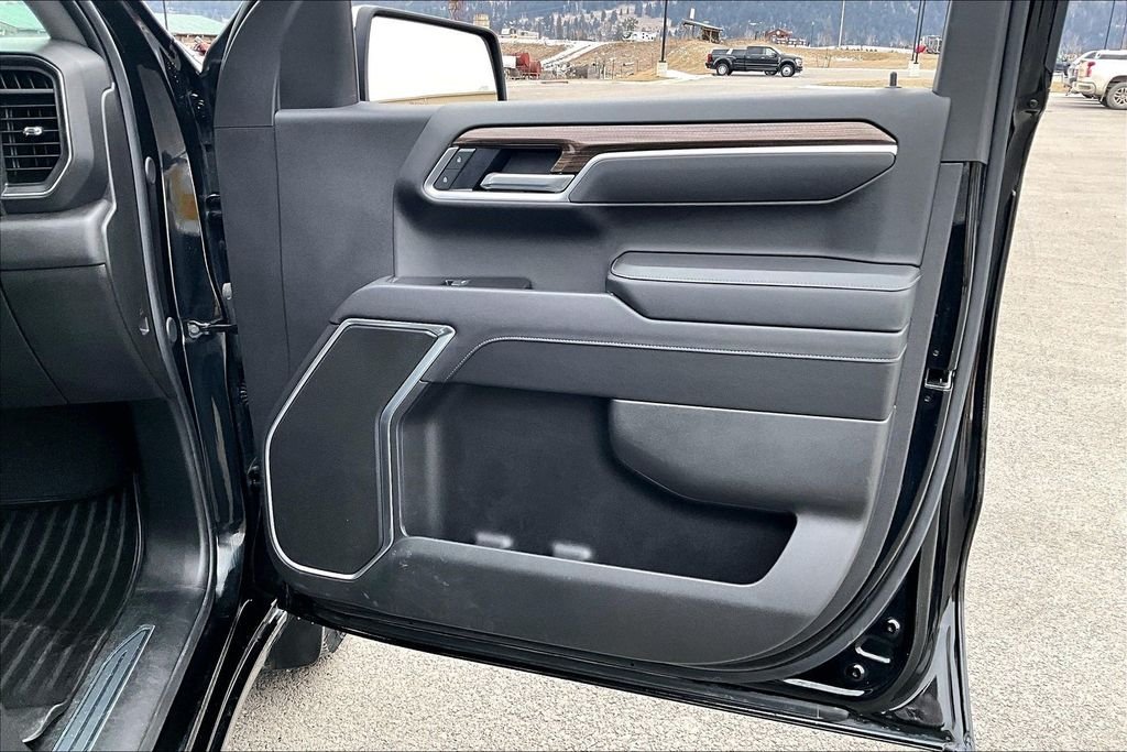 2025 Chevrolet Silverado 1500 LT - Photo 25