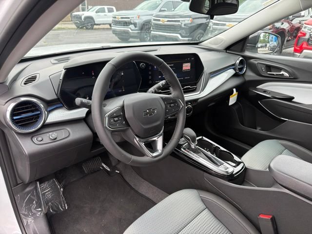 Used 2026 Summit White Chevrolet LT image 21