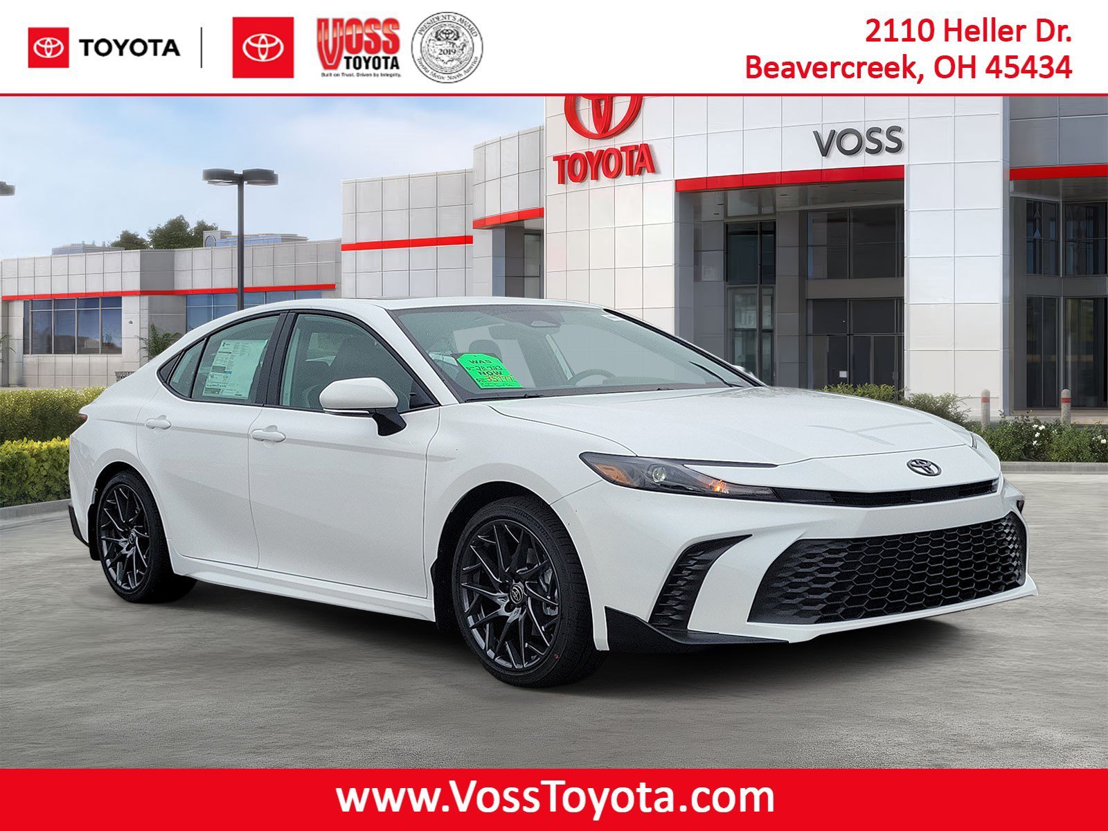 2026 Toyota Camry SE, photo 4 of 12