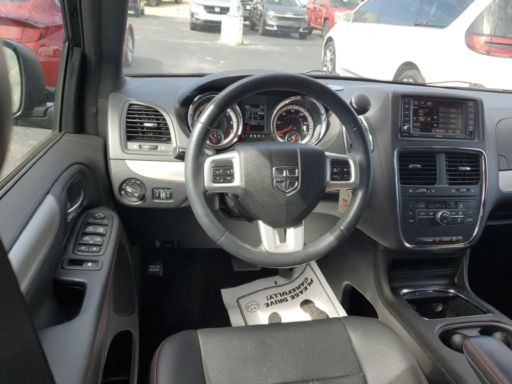 Certified Used 2016 Black Dodge R/T image 11
