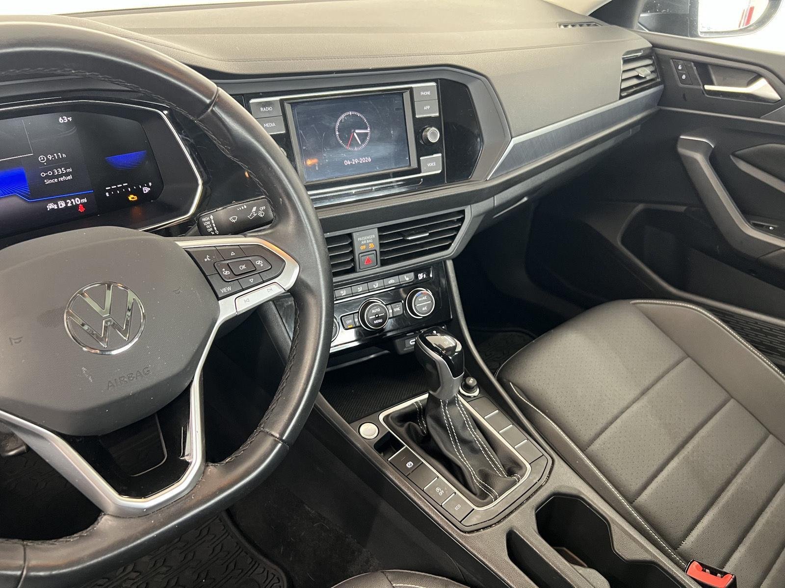 2023 Volkswagen Jetta SE - Photo 21