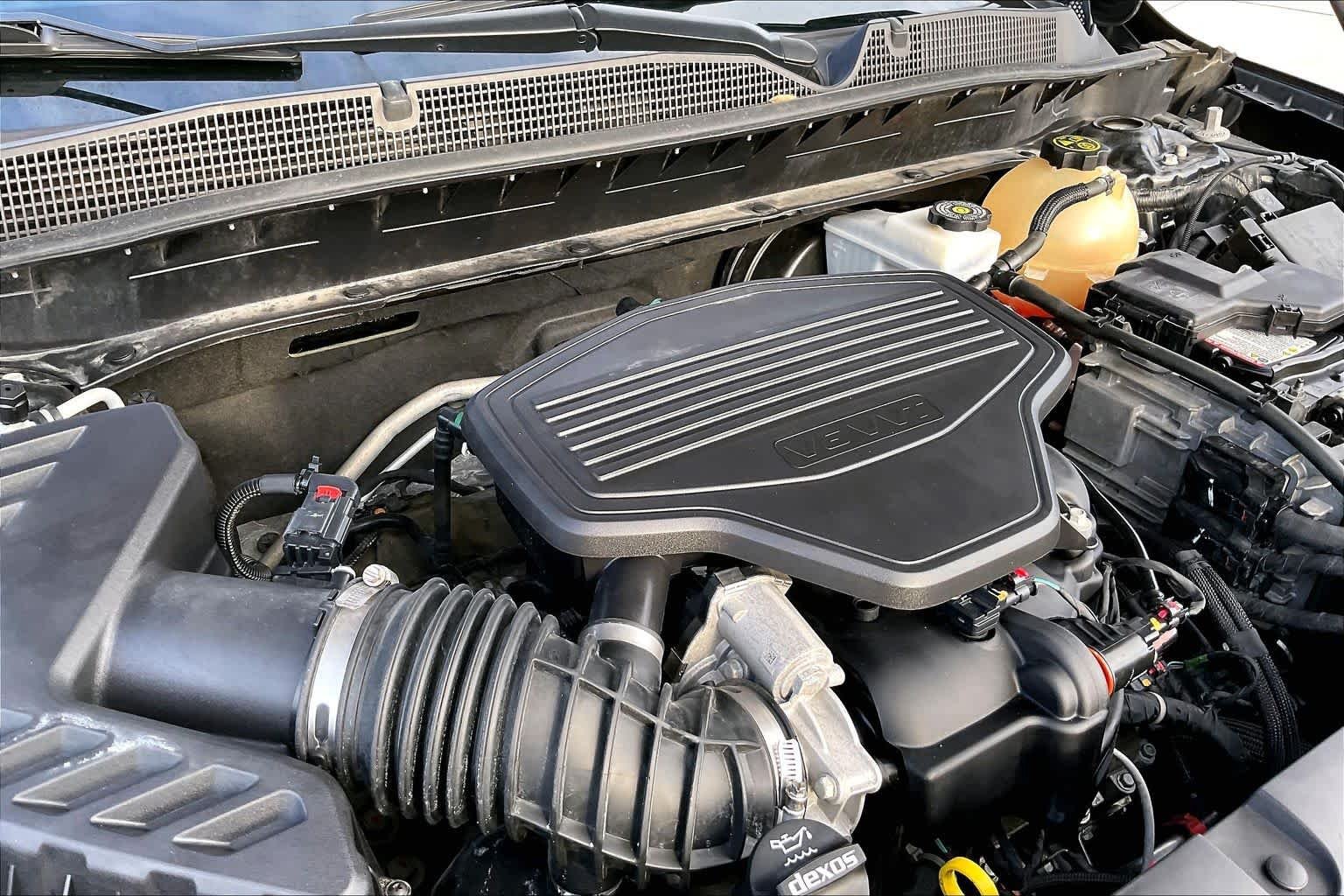 Used 2020 Black Chevrolet LT image 32