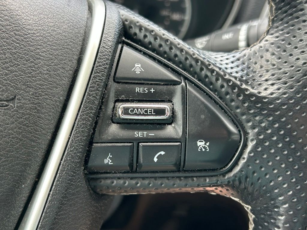 Used 2019 Gray Nissan 3.5 SV image 27