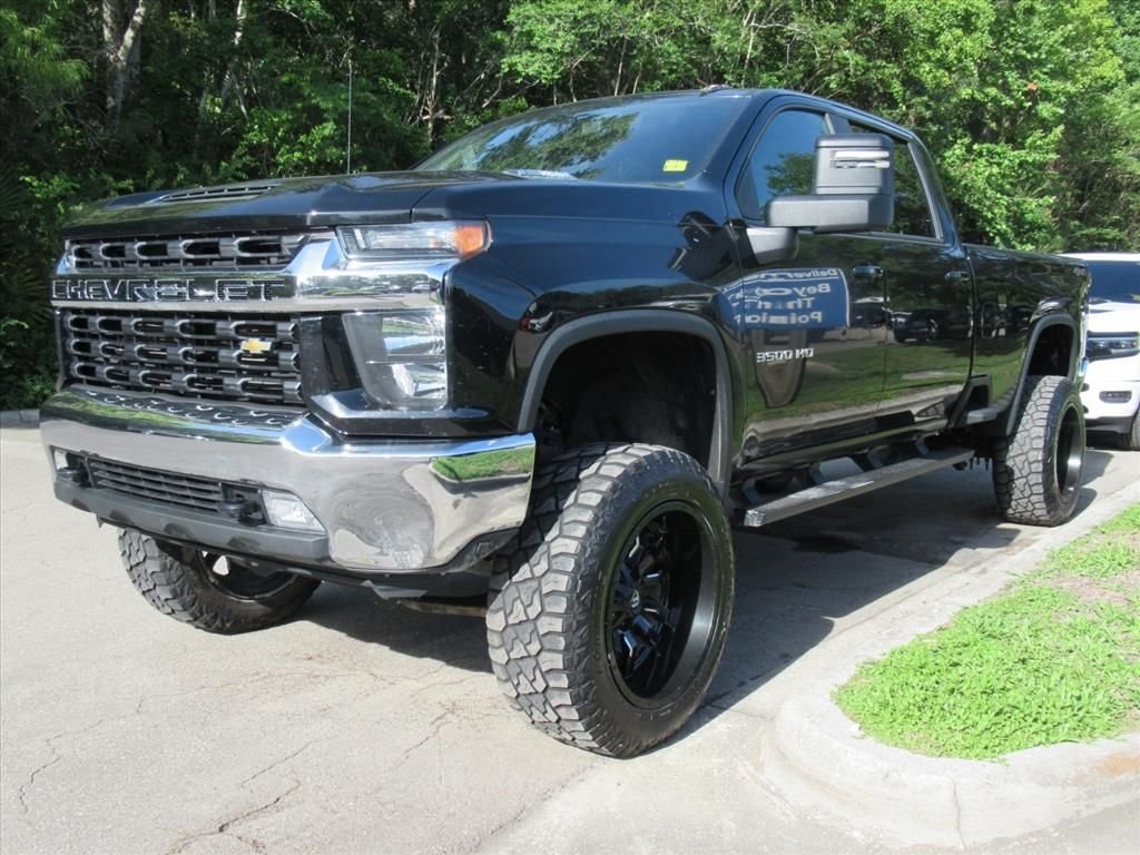 Used 2022 Black Chevrolet LT image 2