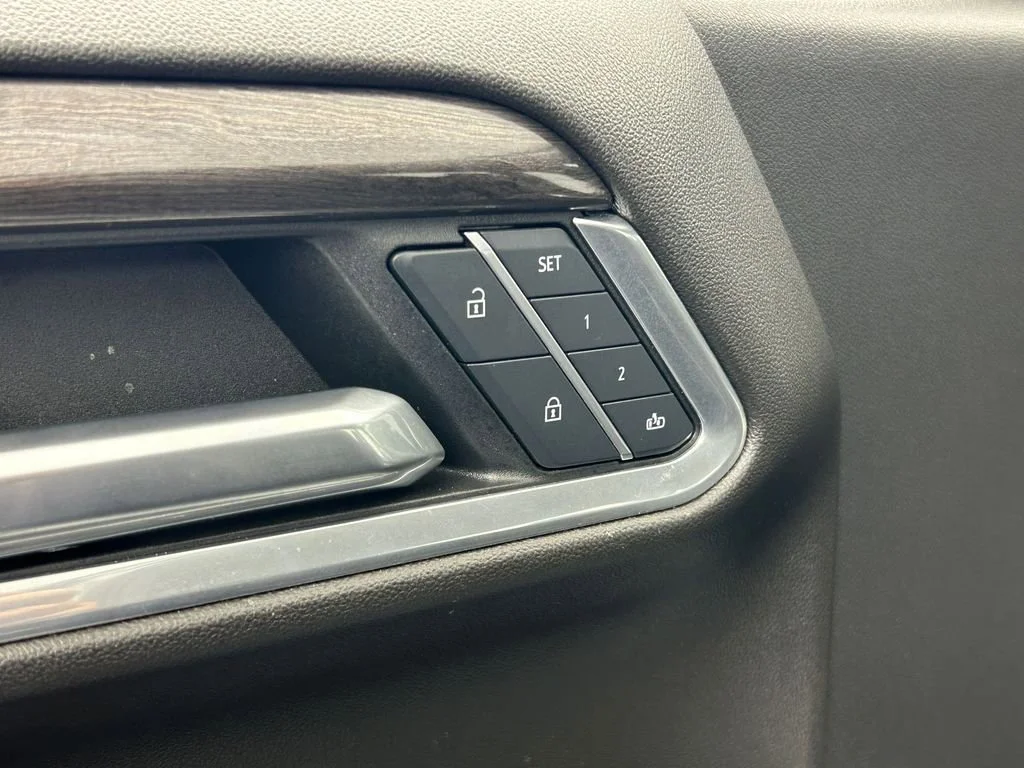 2025 Chevrolet Silverado 1500 LTZ - Photo 14