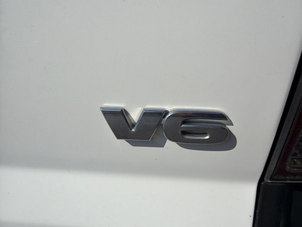 Used 2014 Super White Toyota Base image 6
