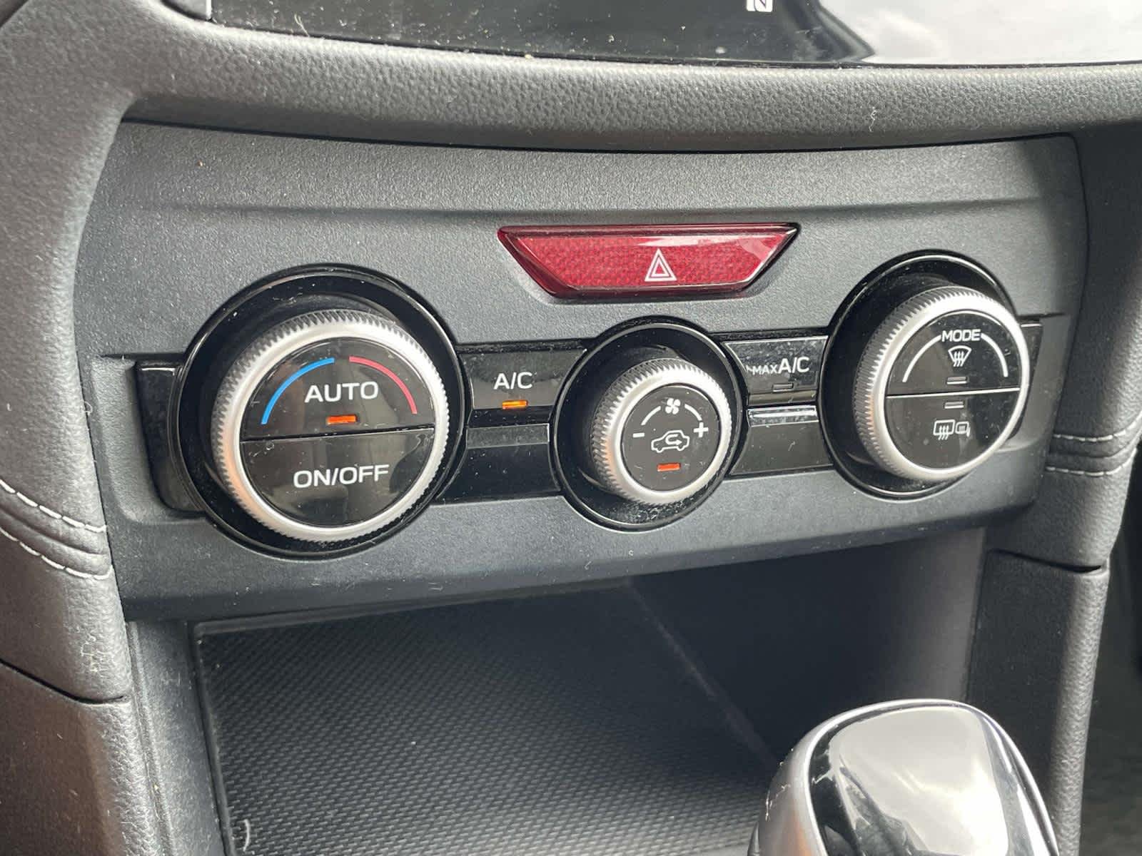 Used 2019  Subaru Limited image 30