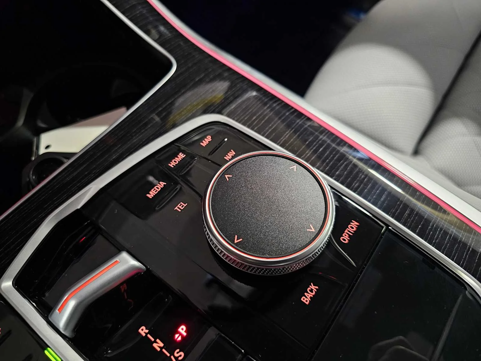 New 2026 Brooklyn Grey Metallic BMW xDrive40i image 26