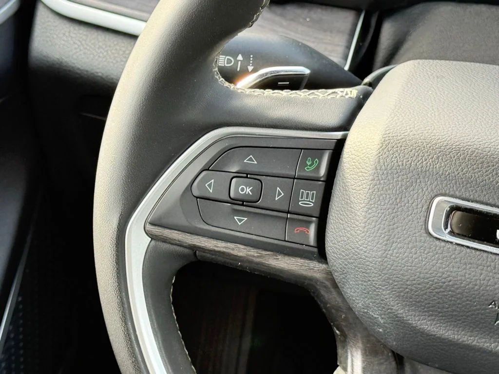 Used 2024 Black Jeep Limited image 22