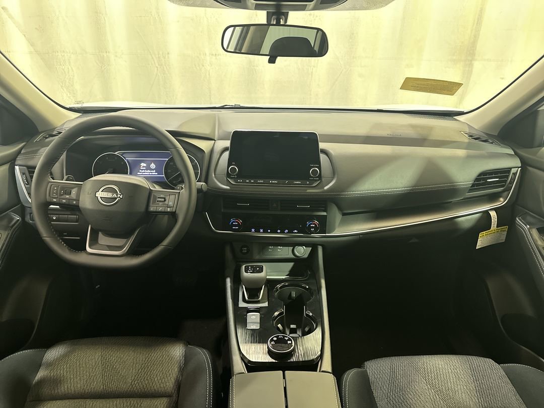 2026 Nissan Rogue SV - Photo 12