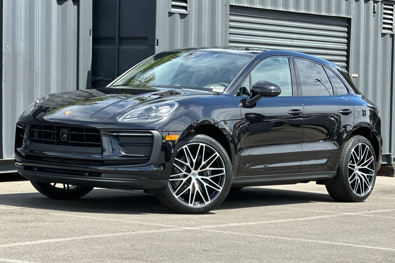2026 Porsche Macan -'s photo