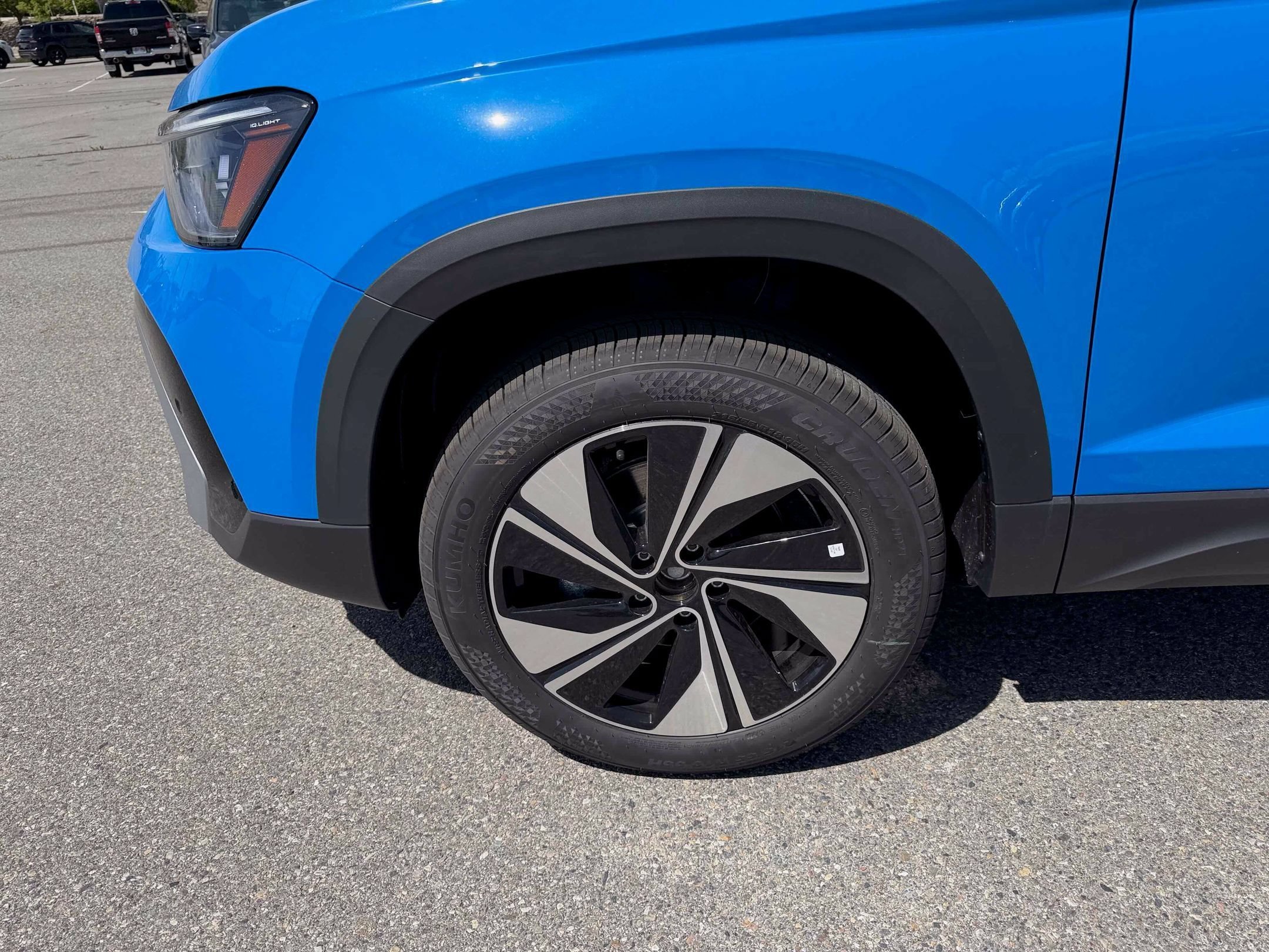 New 2026 Blue Volkswagen SE image 14