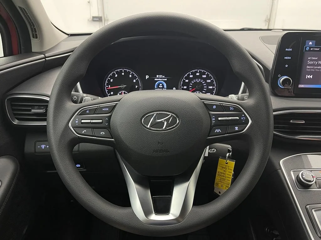 Used 2023 Red Hyundai SE image 17