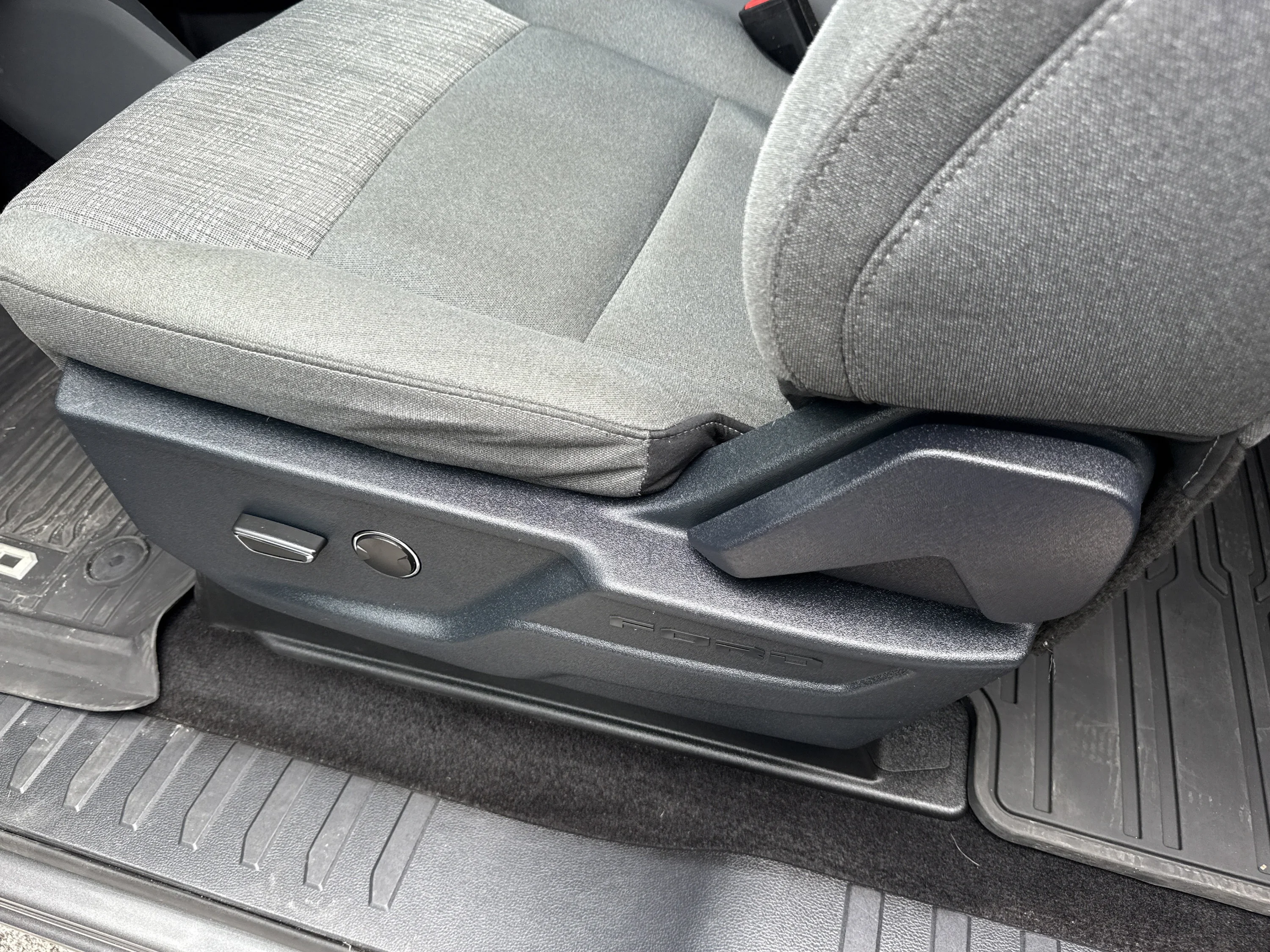Used 2021 Carbonized Gray Metallic Ford XLT image 29