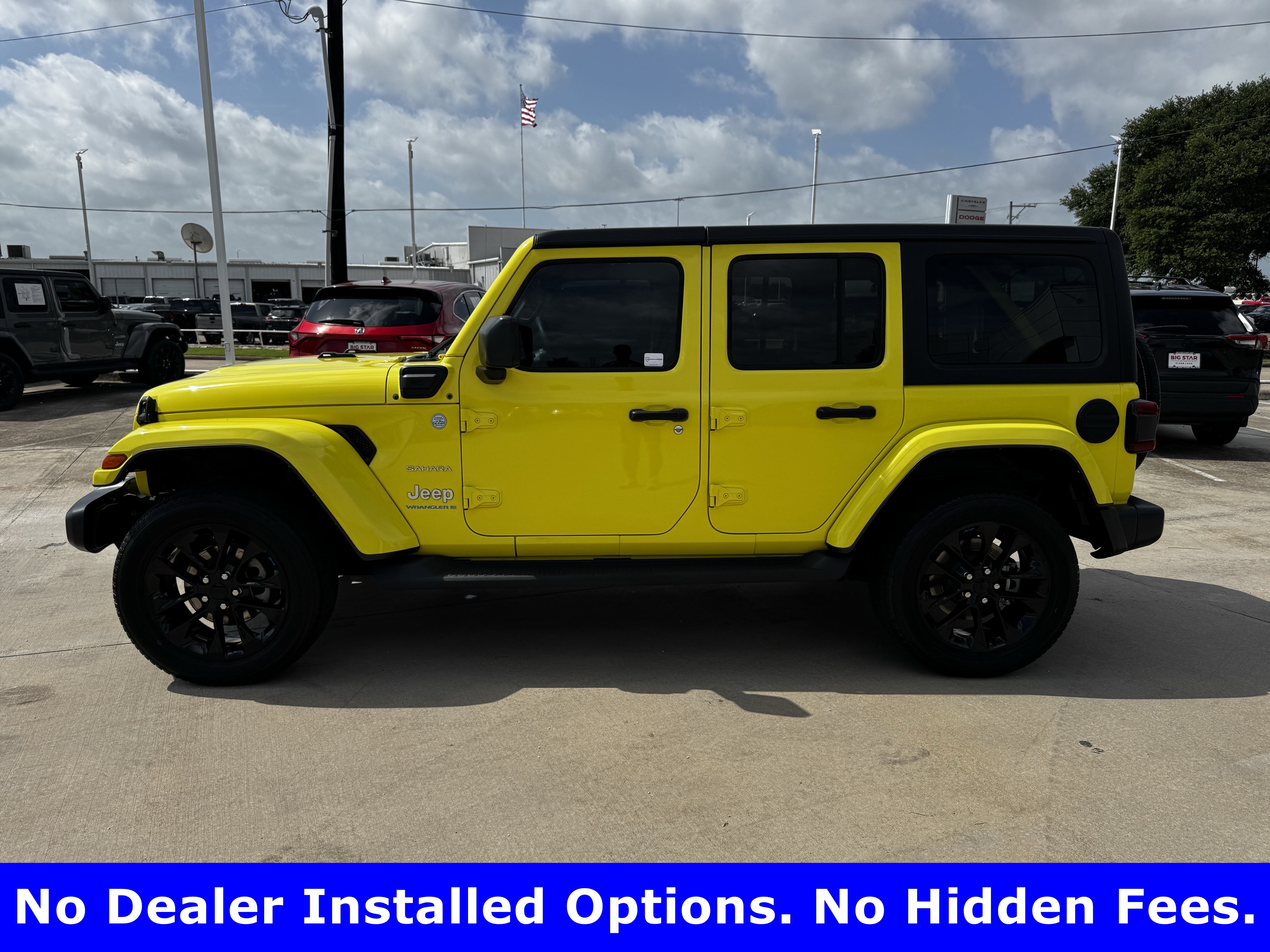 Used 2023 High Velocity Clearcoat Jeep Sahara image 6