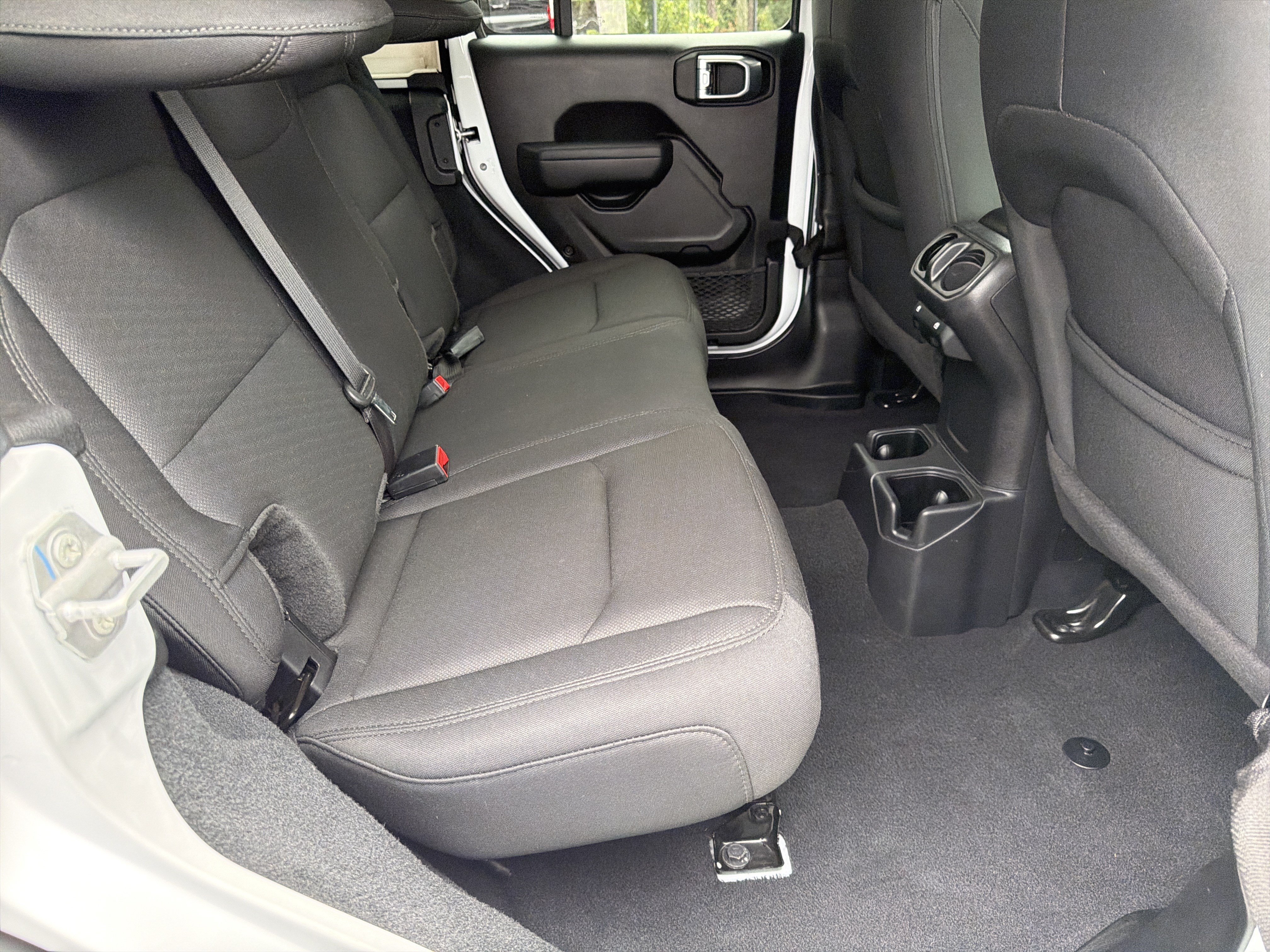 Used 2022 Bright White Clearcoat Jeep Unlimited Sport S image 18