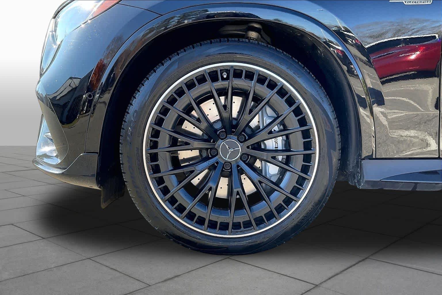Used 2024 Obsidian Black Metallic Mercedes-Benz AMG® GLC 43 image 10