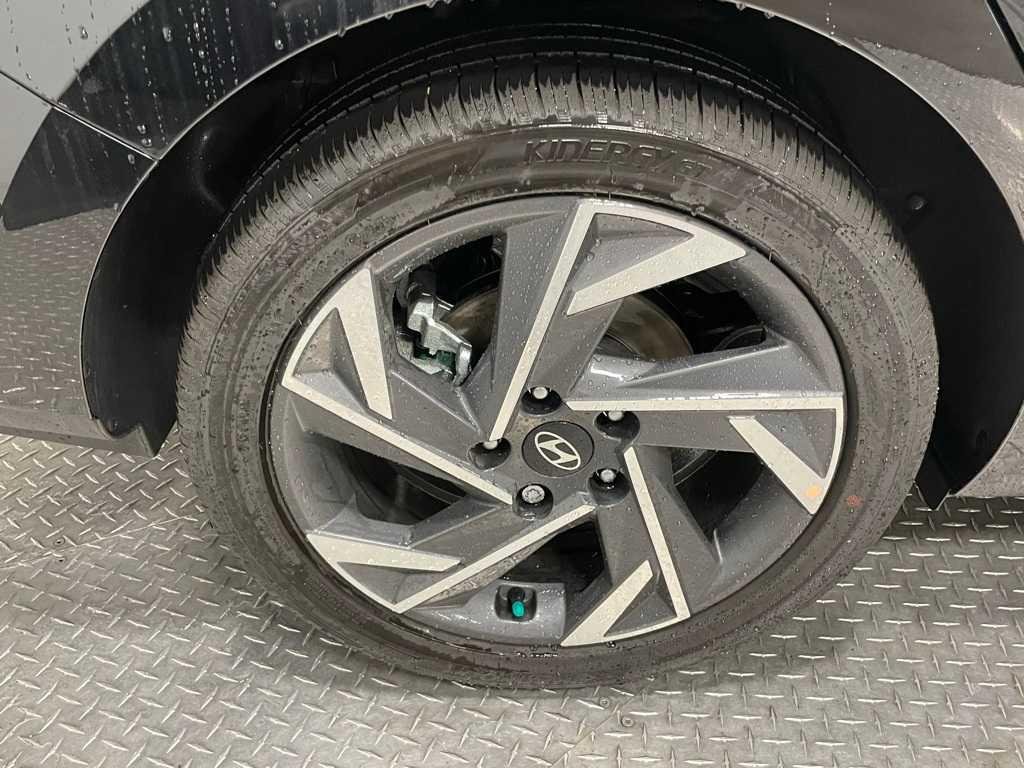 New 2025 Abyss Black Hyundai SEL Sport image 19