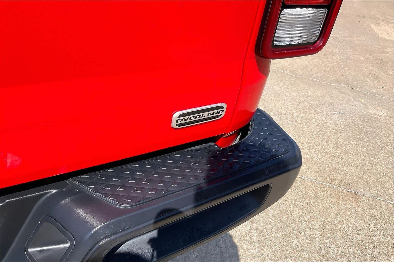 Used 2020 Firecracker Red Clearcoat Jeep Overland image 10