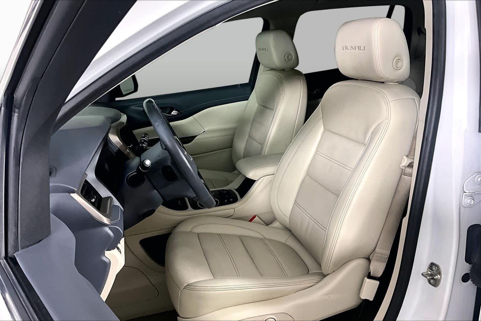 2023 GMC Acadia Denali - Photo 15
