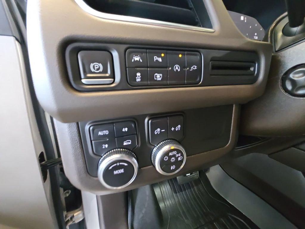 Certified Used 2022 Beige GMC SLT image 32