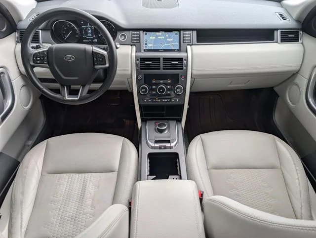 Used 2019 Fuji White Land Rover SE image 11
