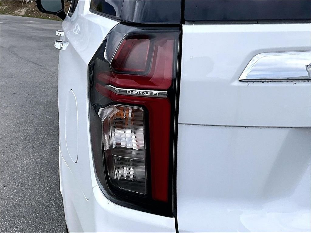 Used 2023 Summit White Chevrolet Premier image 34