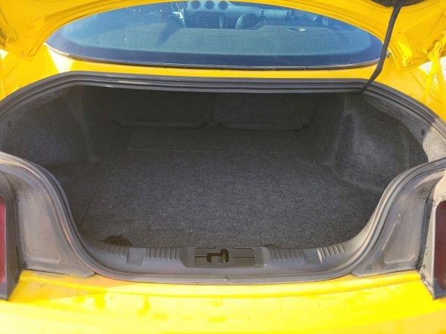 Used 2015 Yellow Ford GT Premium image 26